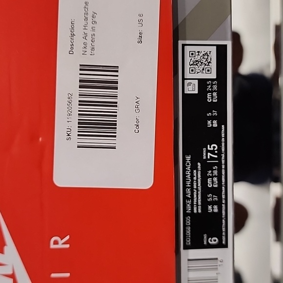 Shoes - Picture 7 of 7